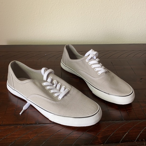 And EAWY Sneakers Size 9 - Picture 3 of 6